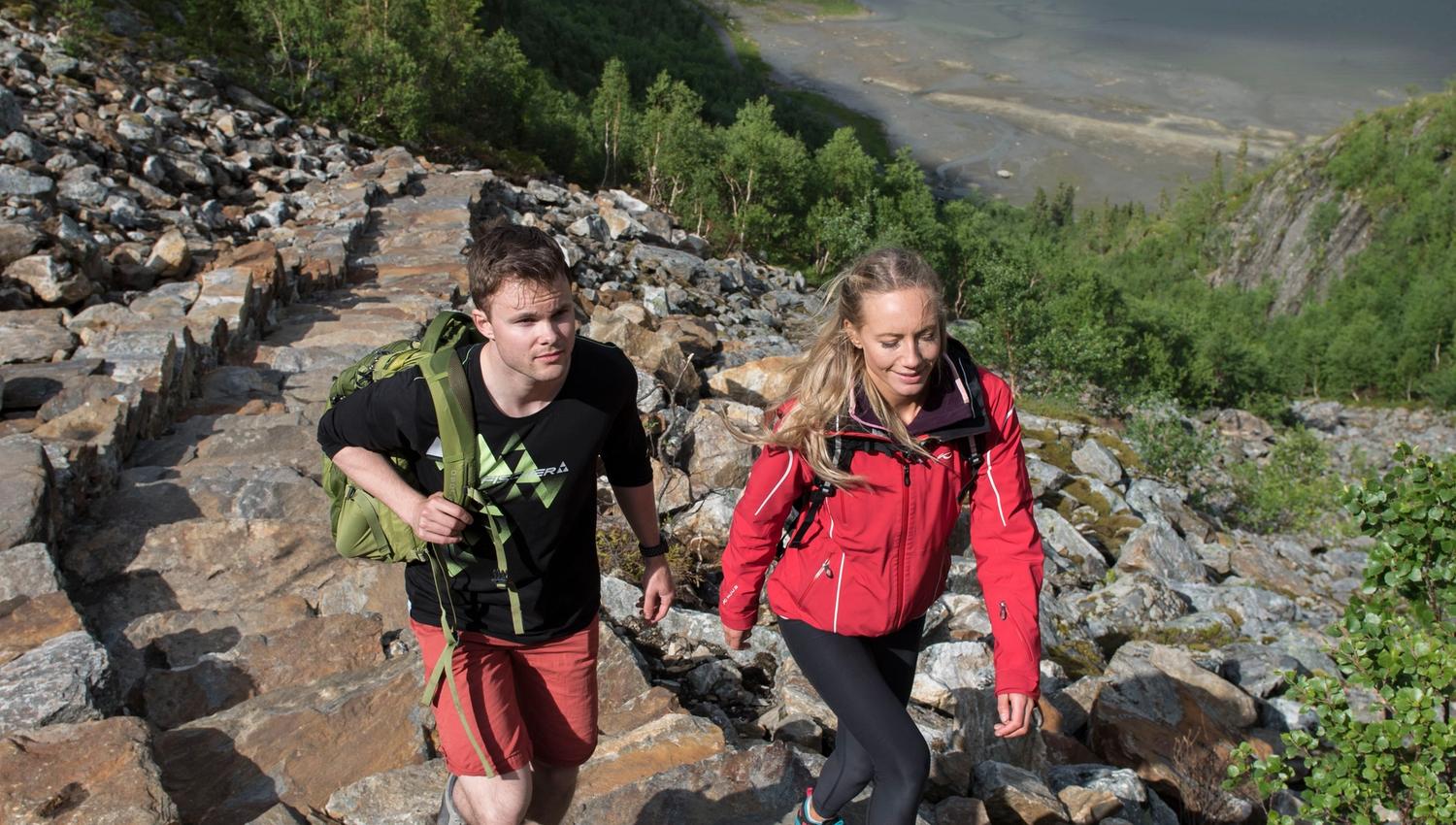 På tur opp Helgelandstrappa i Mosjøen