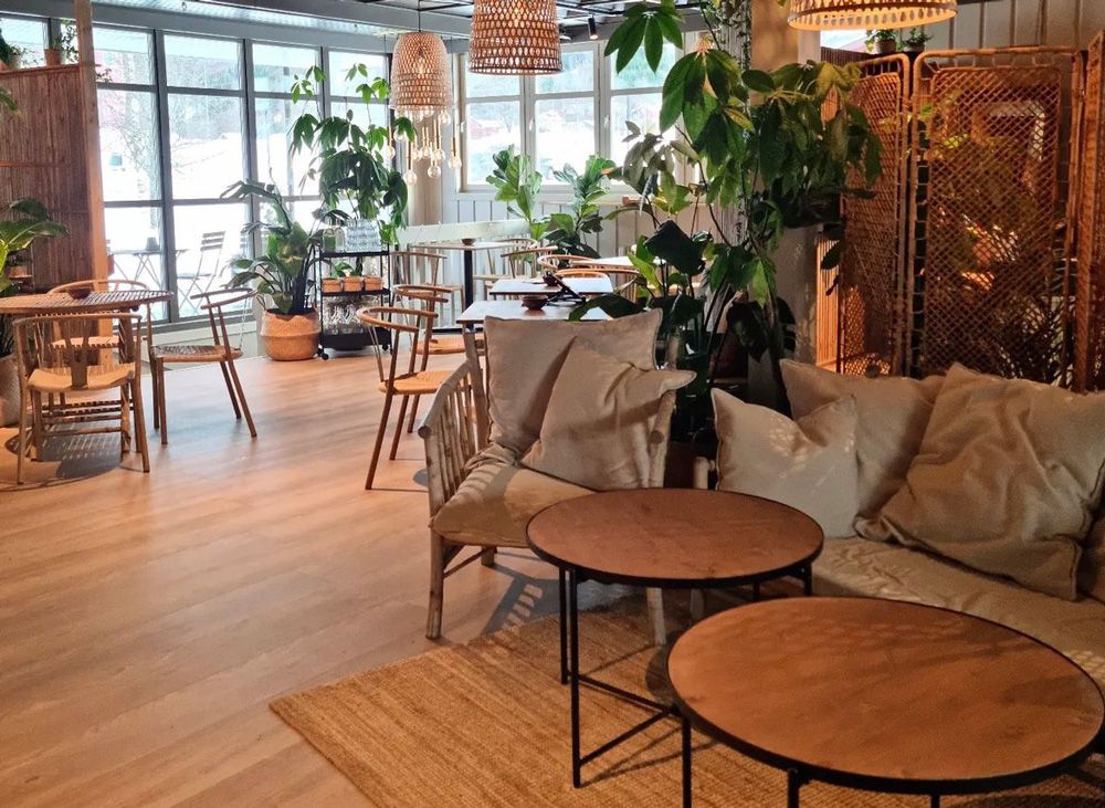 Fyresdal_-interiør-på-Kafe-Hvelvet_1000x731