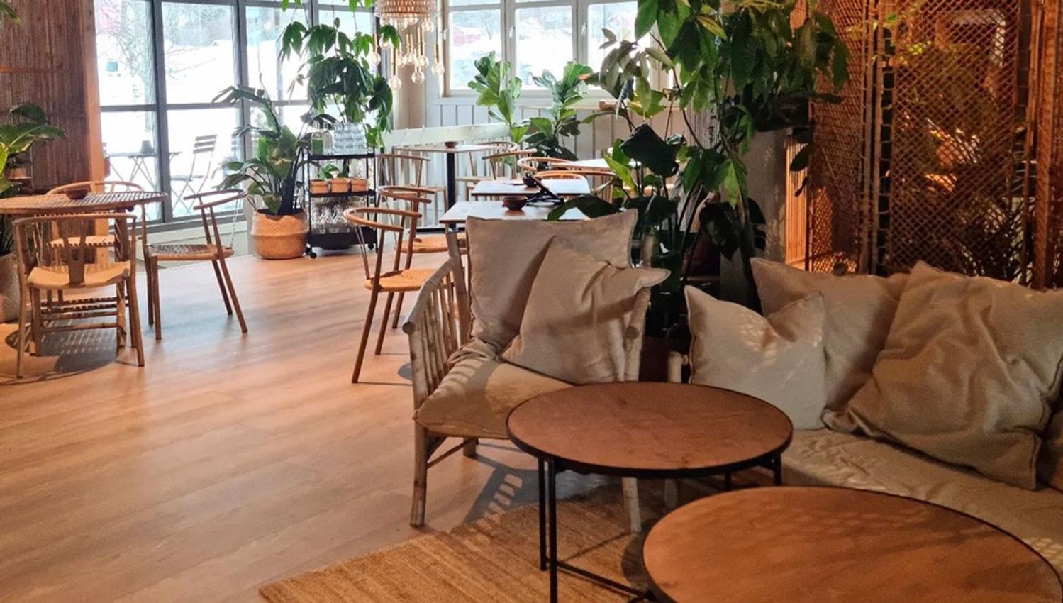 Fyresdal_-interiør-på-Kafe-Hvelvet_1000x731