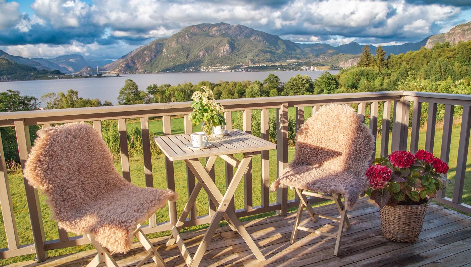 Sleep near the Lysefjord