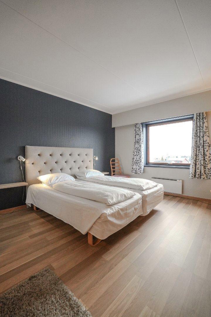 A twin bedroom