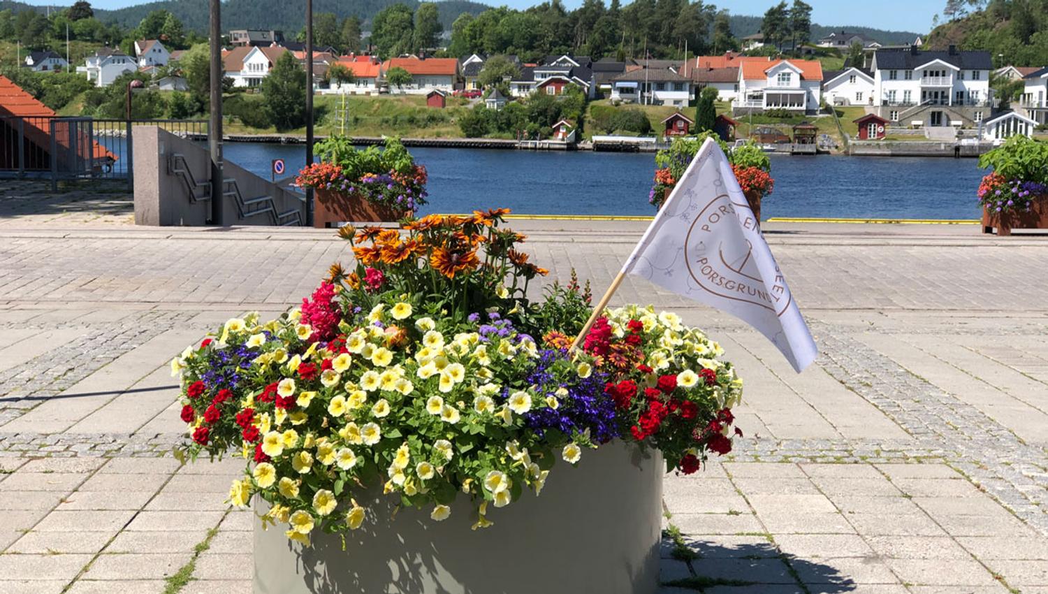The city of Porselain Porsgrunn, with flowers