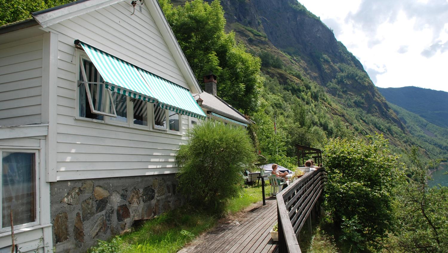 Bygningen, Skjerdal