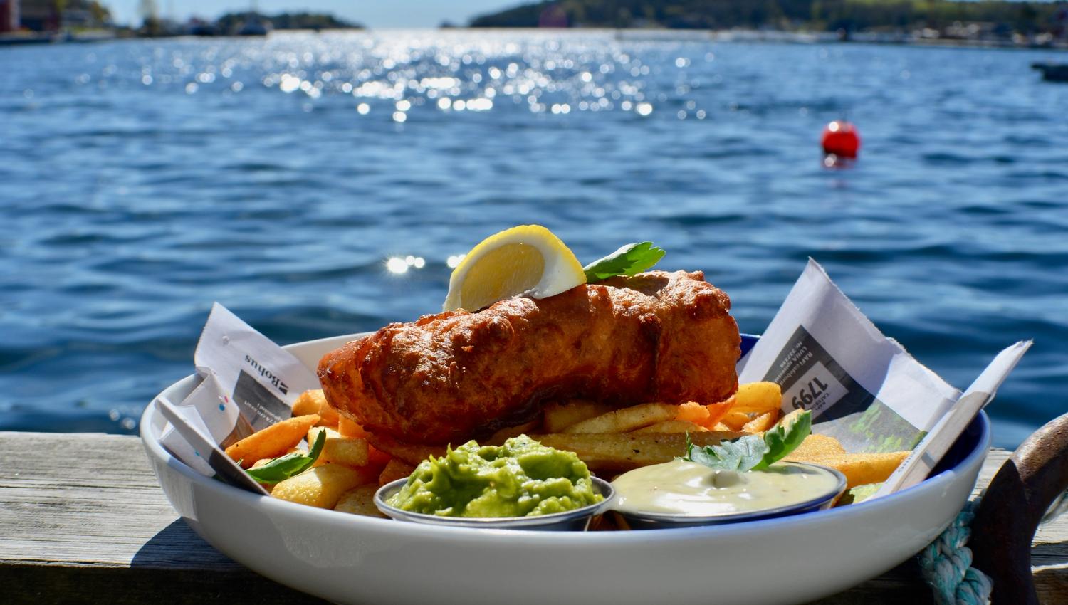 Hos Oss restaurant på bryggekanten