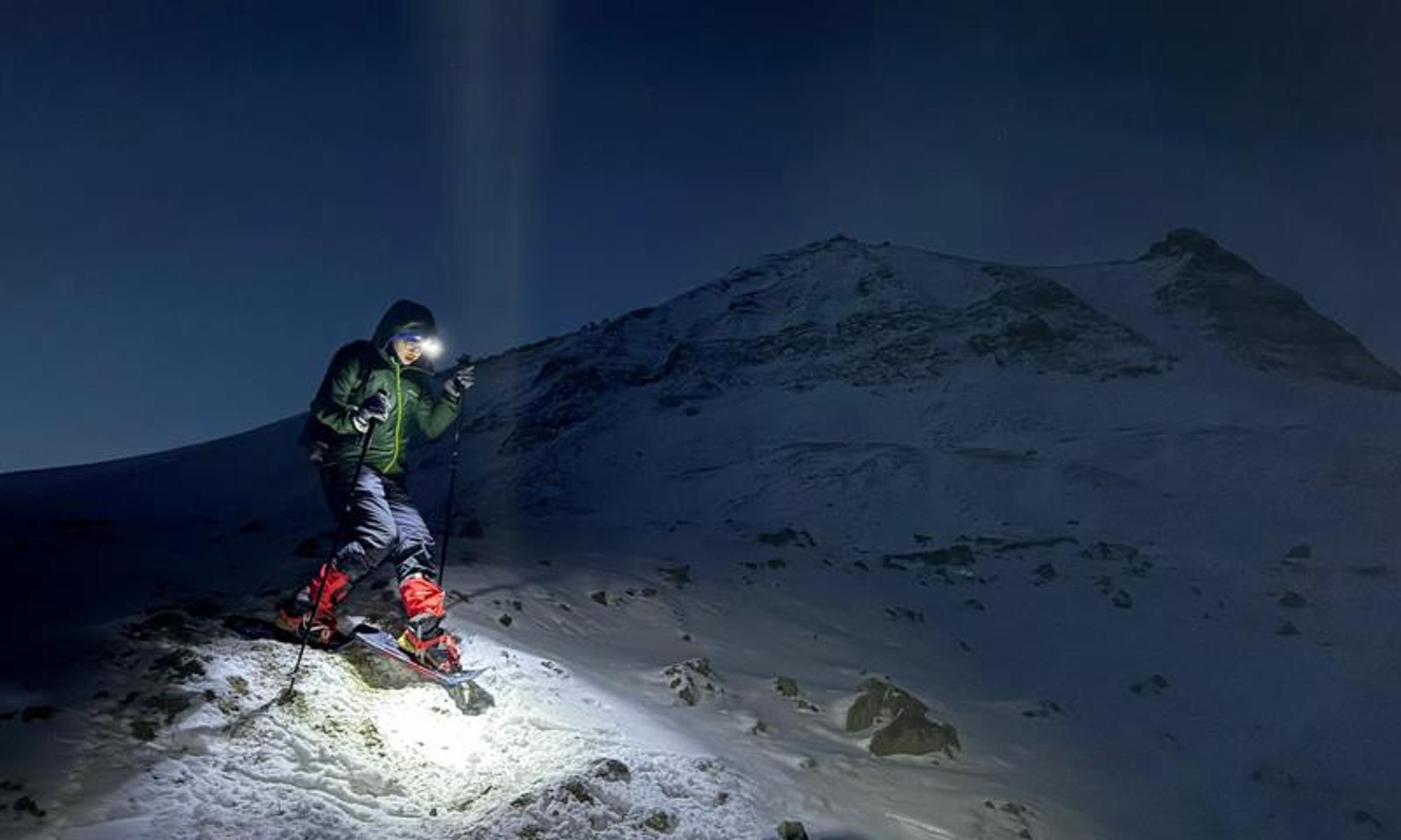 Svalbard glacier hike - Arctic Adventure from Longyearbyen - Backyard Svalbard