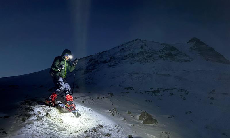 Svalbard glacier hike - Arctic Adventure from Longyearbyen - Backyard Svalbard