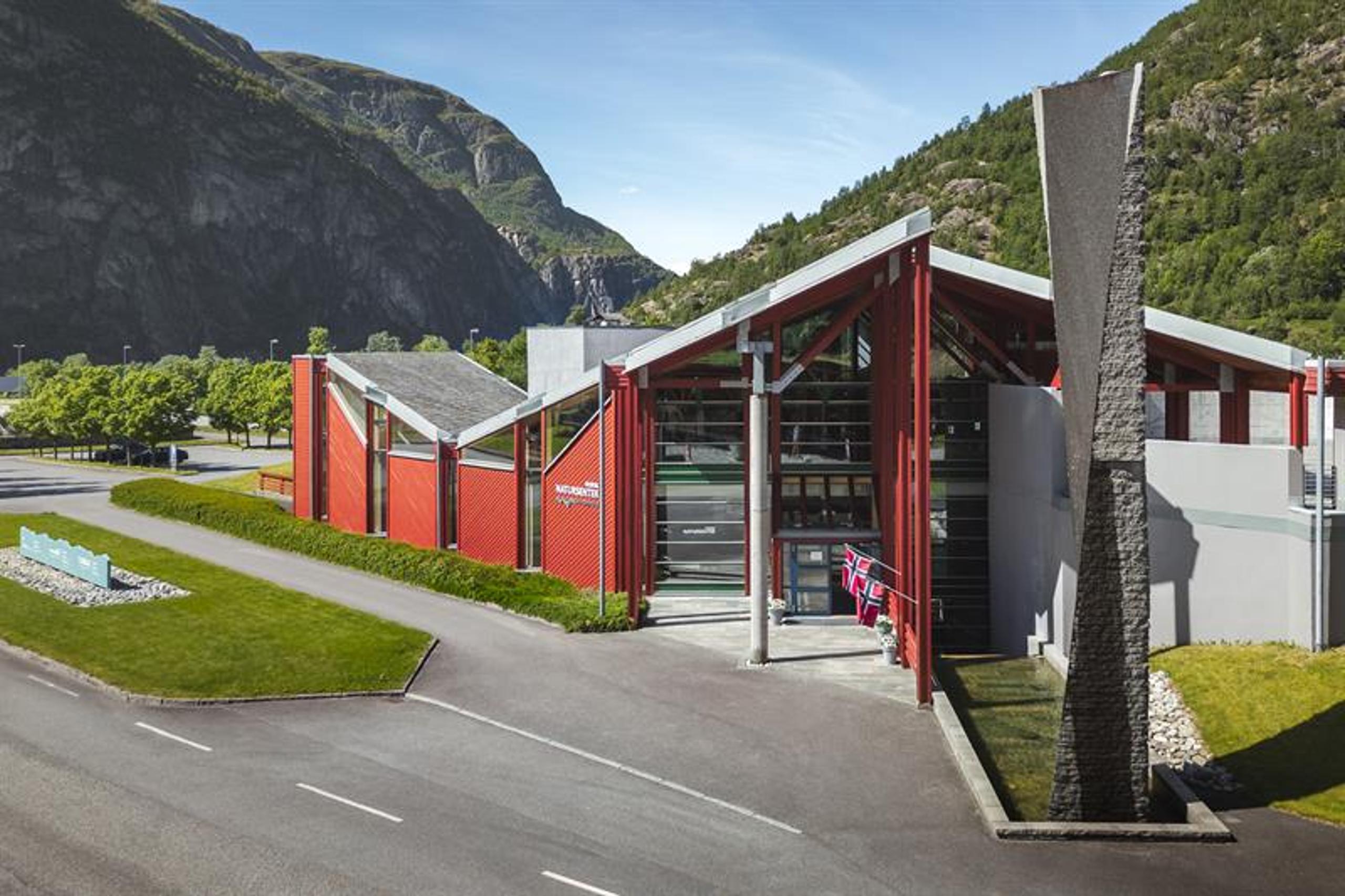 The entrance to the Norwegian Nature Centre on a sunny day.