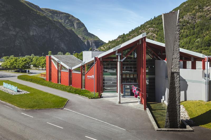 The entrance to the Norwegian Nature Centre on a sunny day.