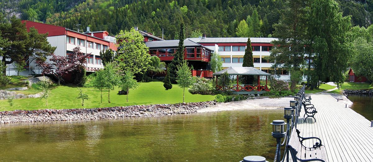 Hotellet ligger rett ved Byglandsfjord