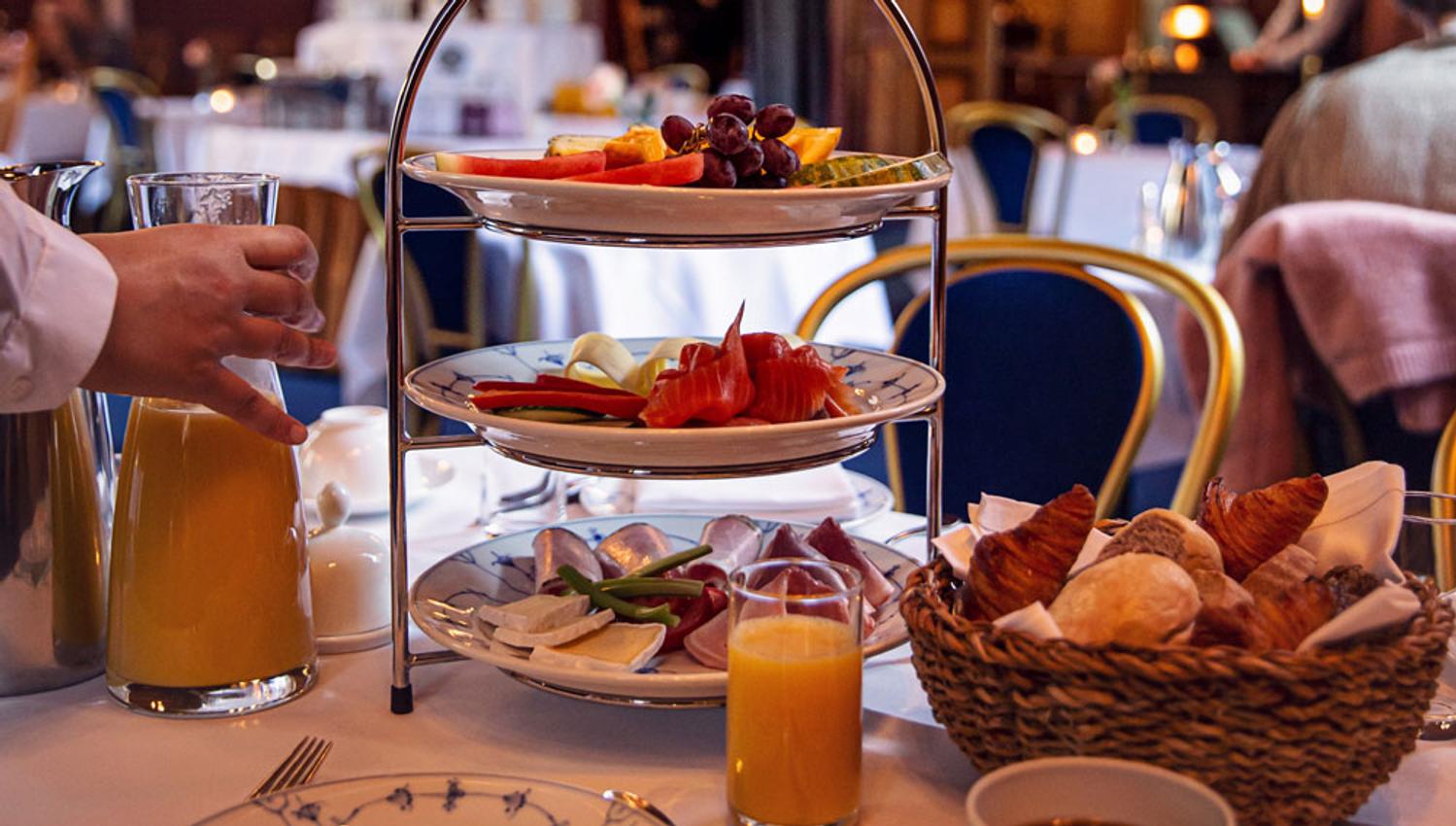 breakfast served at Dalen Hotel