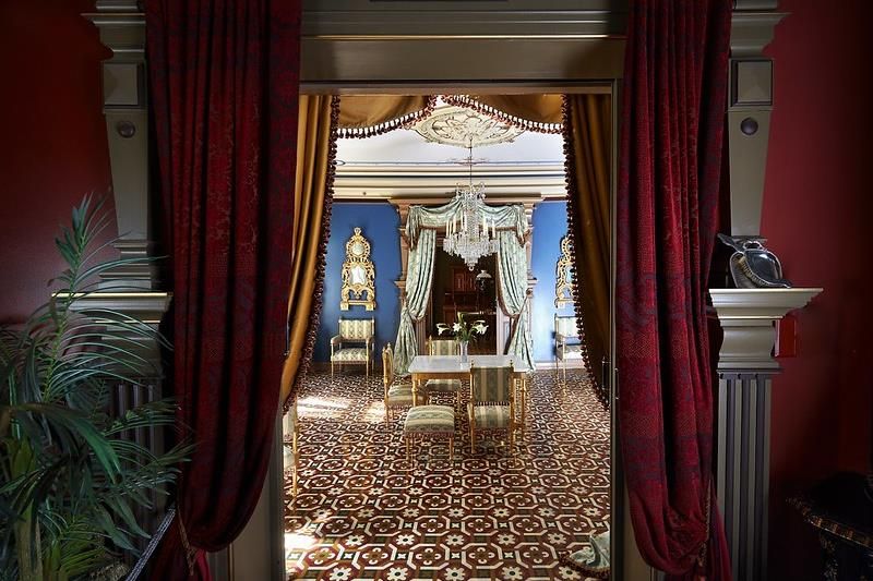 Inside Ibsen's home, 19th century decor