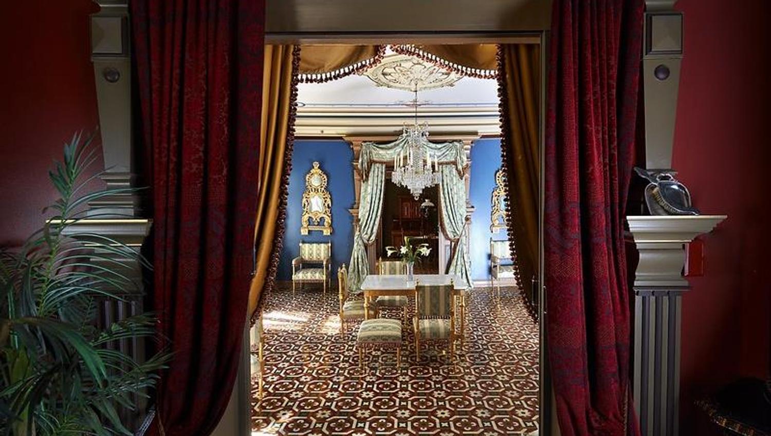 Inside Ibsen's home, 19th century decor