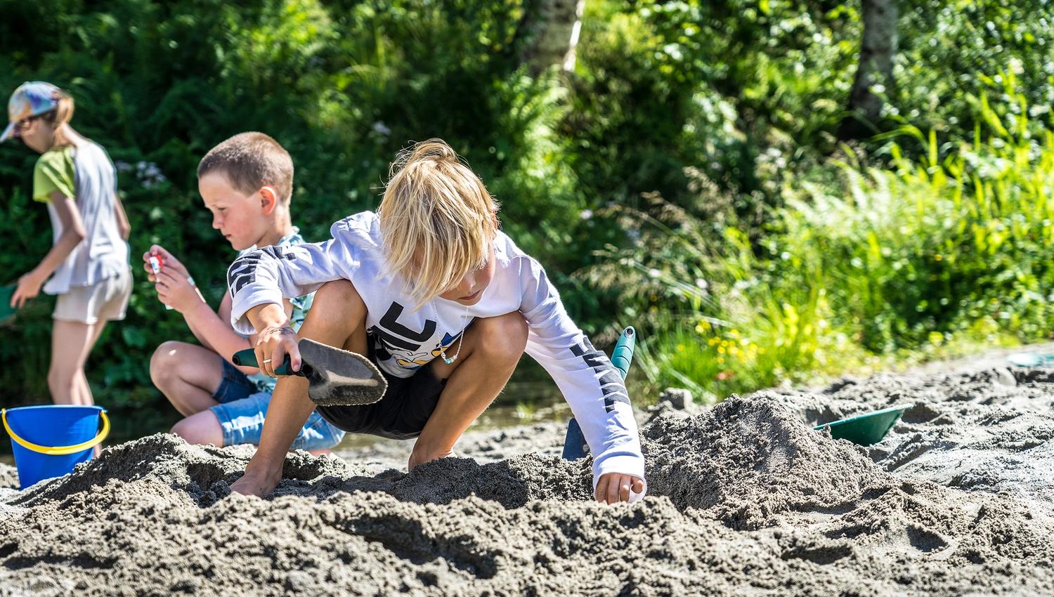 Leikeområde for dei minste på Valldal Aktivitetspark.