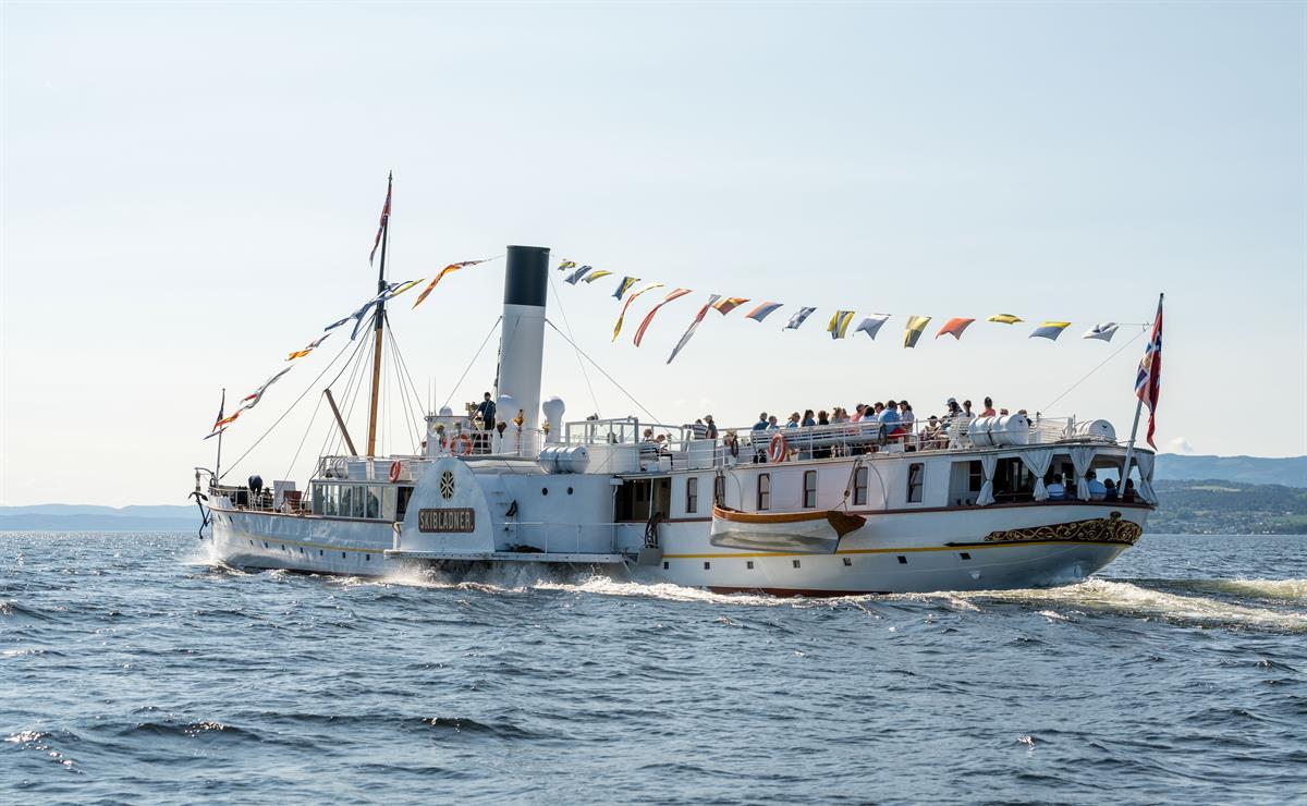 Skibladner in route at Mjøsa