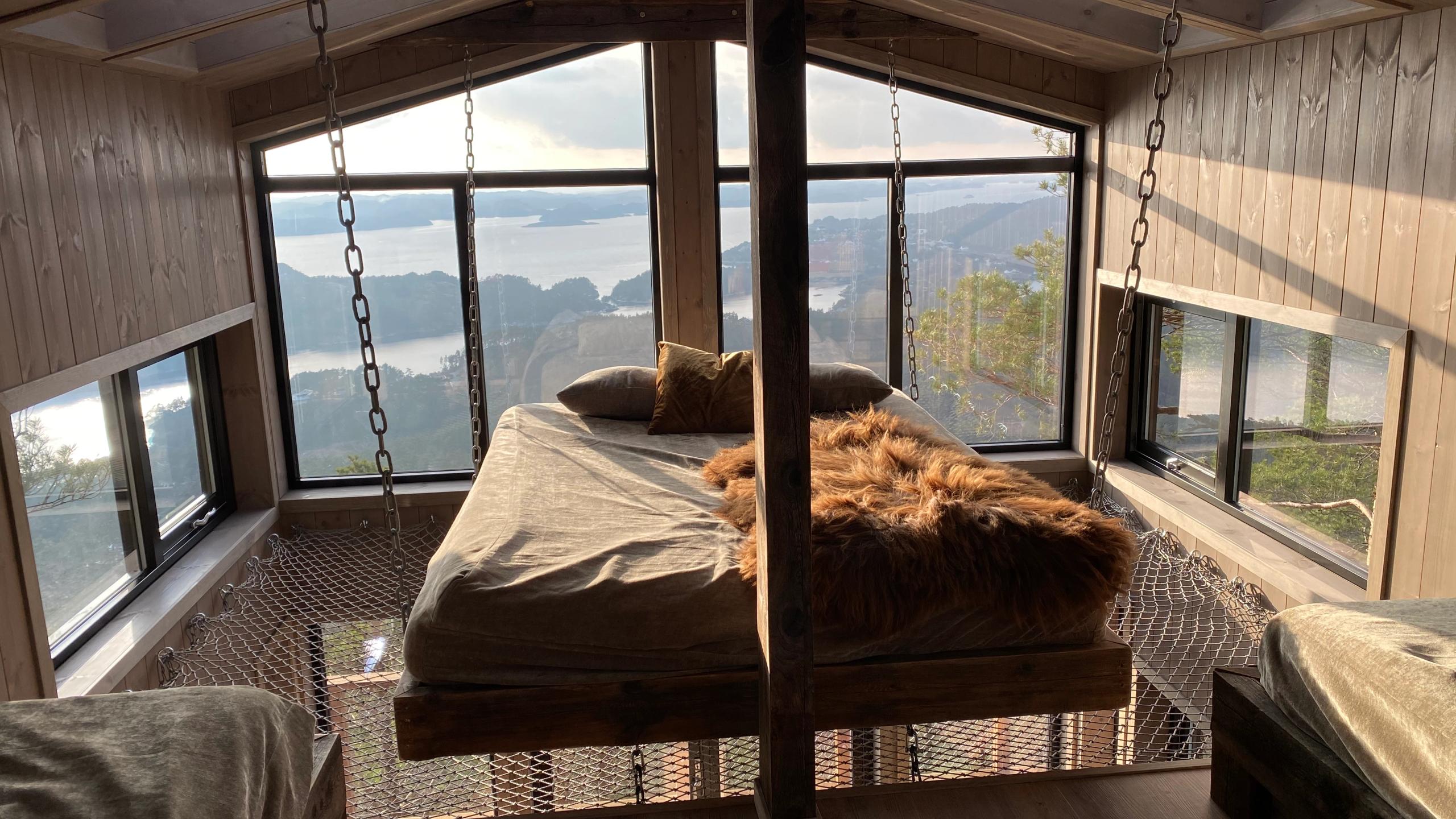 Sleeping in Himmelhyttene at Ørnablikk in Stord in Fjord Norway