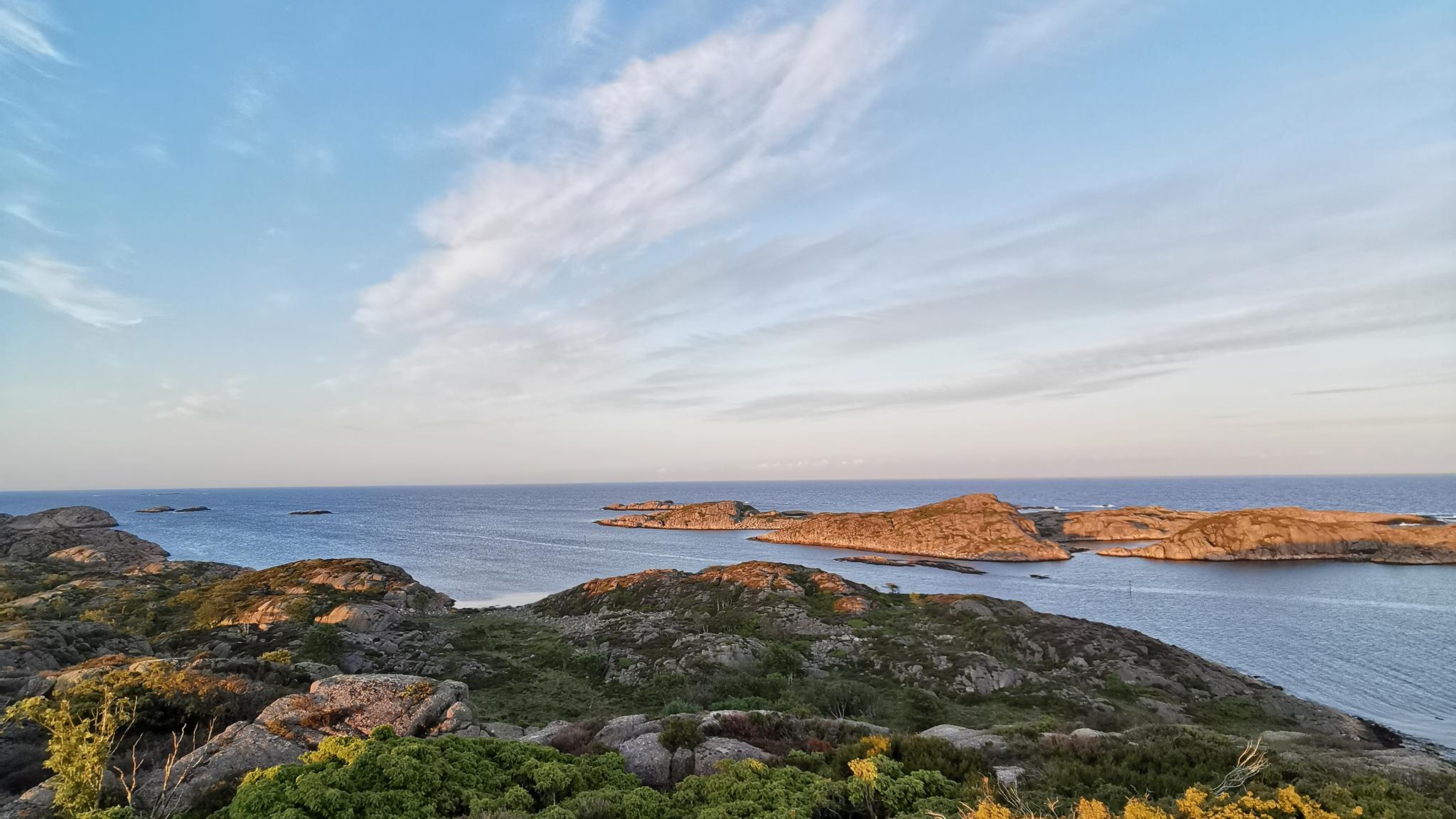 Sjø og øyer i Raet marine nasjonalpark på Sørlandet
