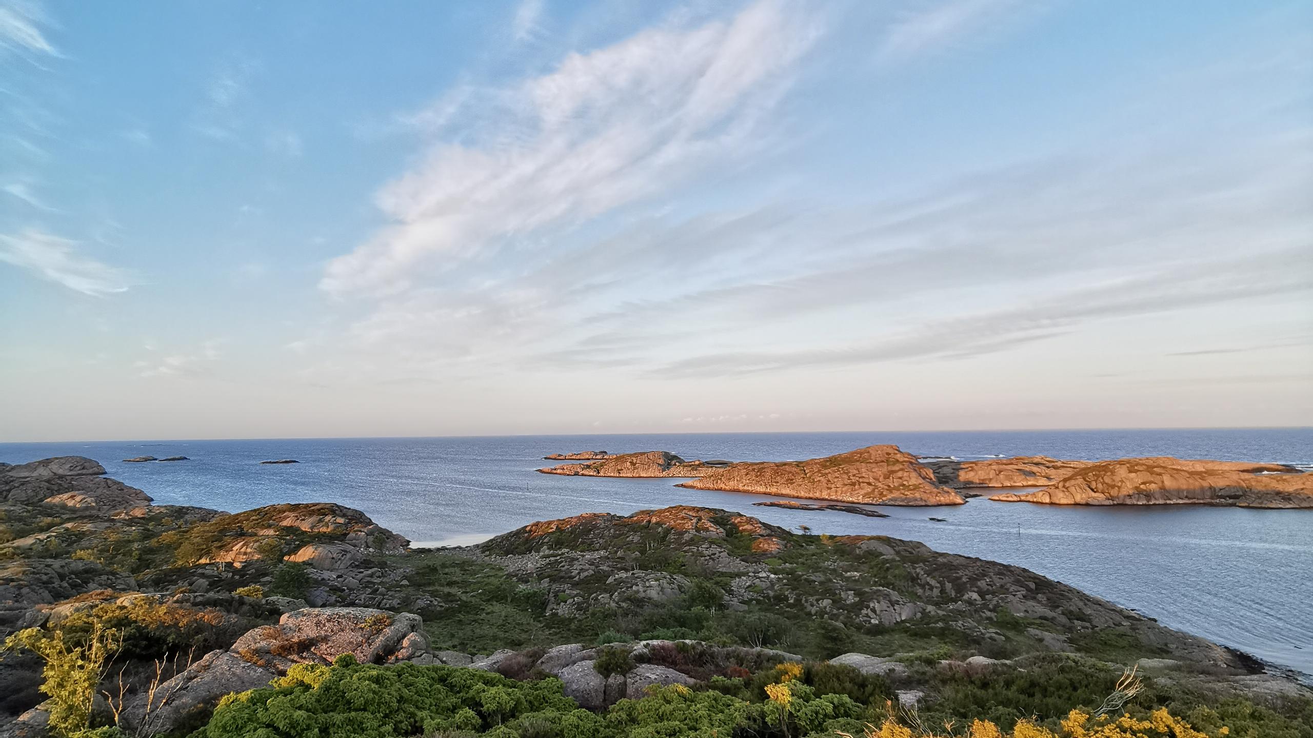 Sjø og øyer i Raet marine nasjonalpark på Sørlandet