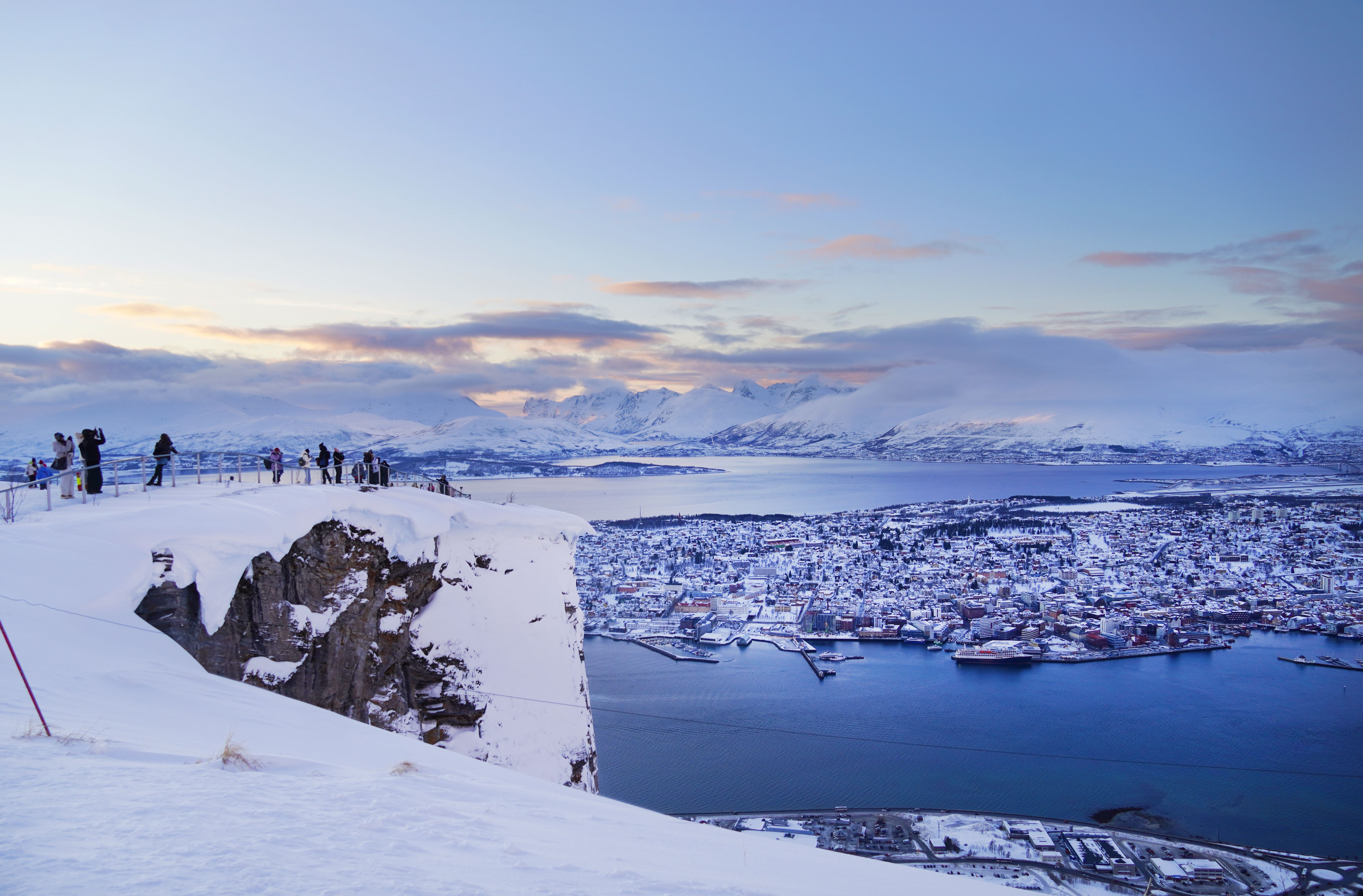 People at the fjellheisen view point in Tromsø