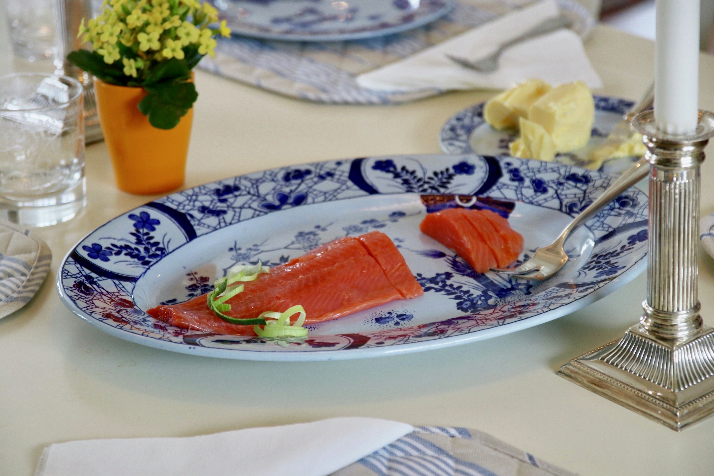 Rakfisk på en tallerken.