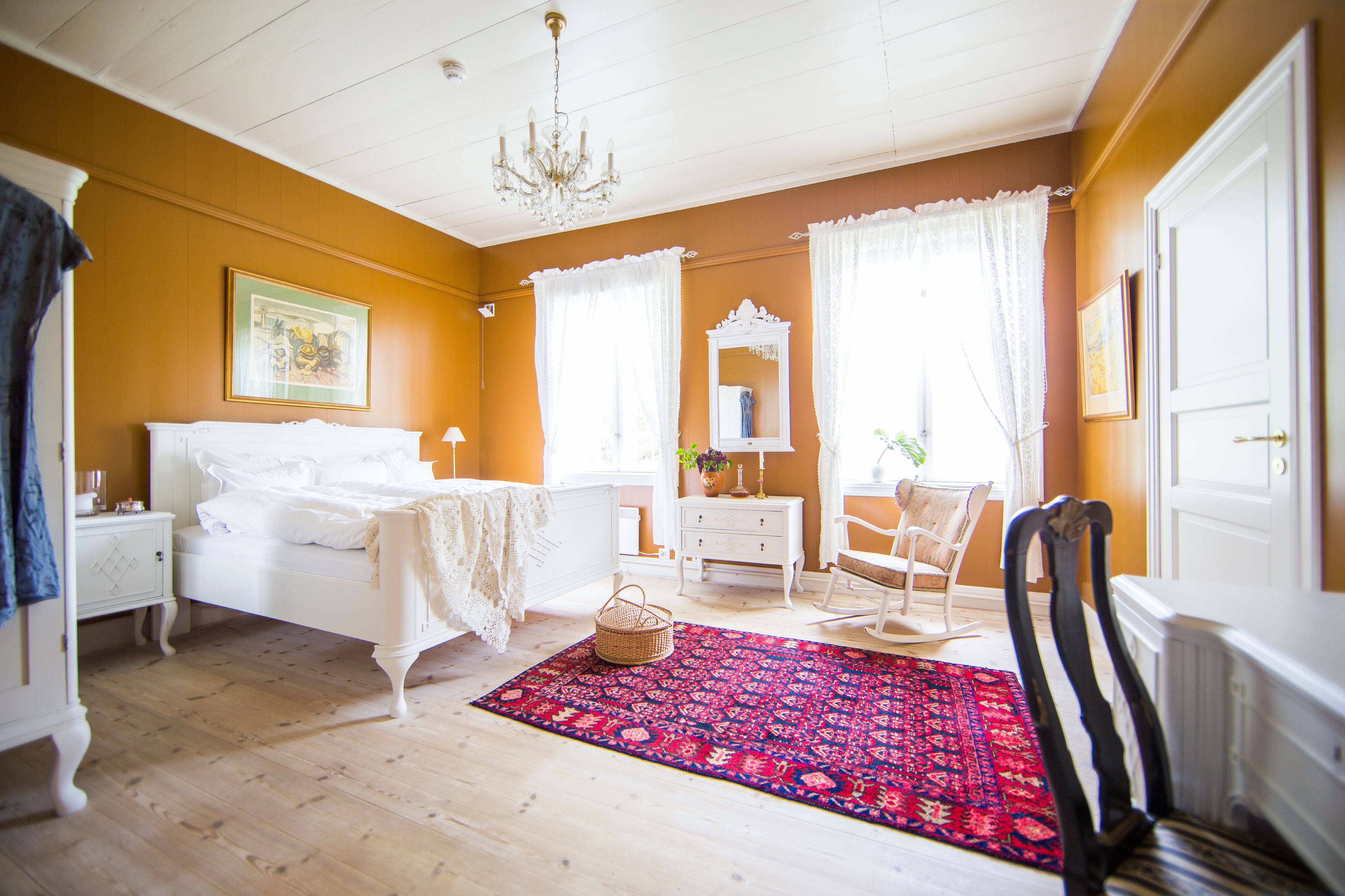 Et av rommene på Hoel Gård, Østlandet, Norge.