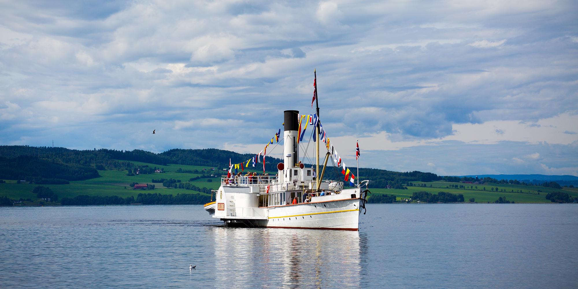Skibladner på Mjøsa i Hamarregionen på Østlandet