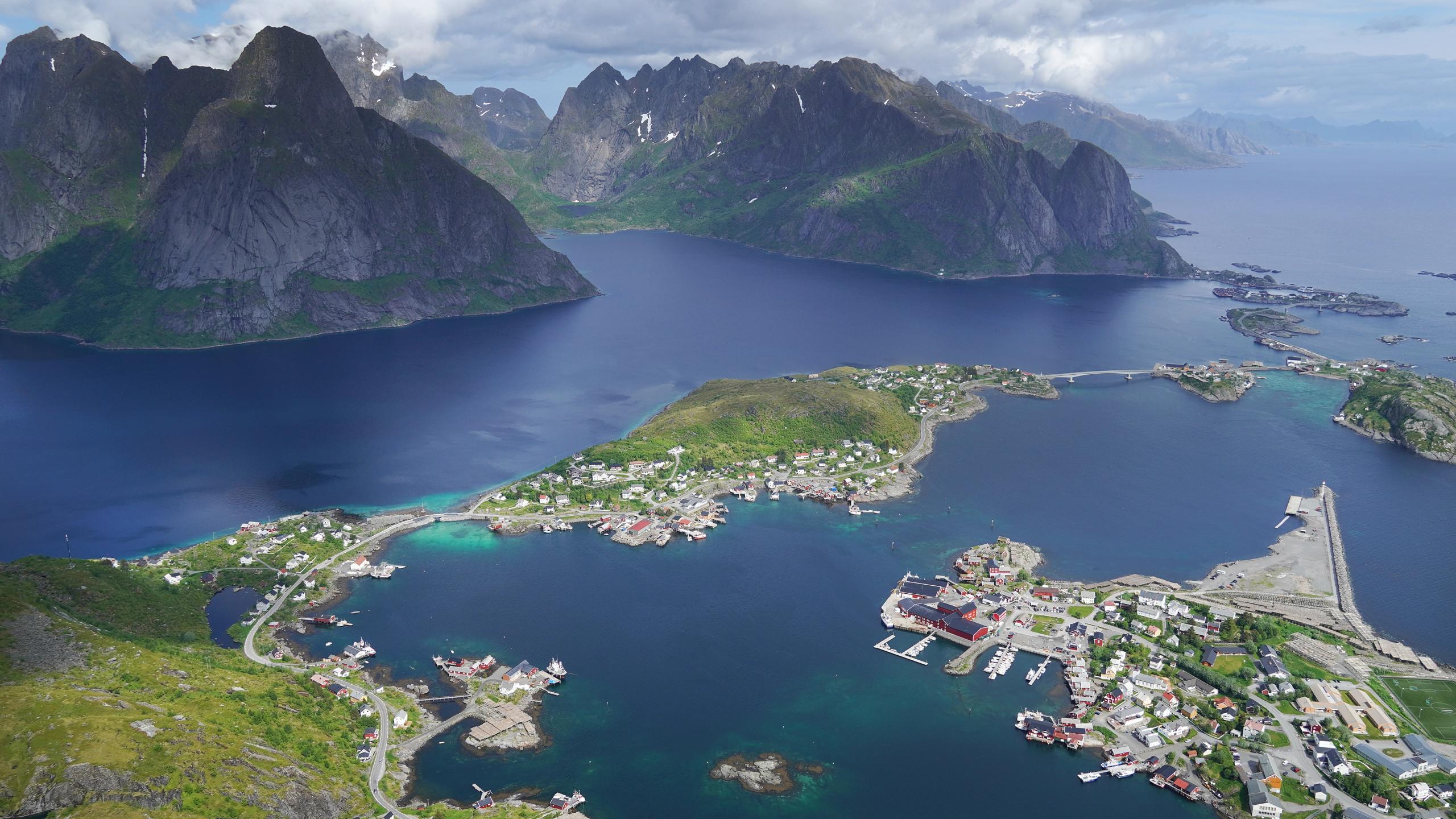 Reine and Hamnøy in Lofoten - seen from Reinebringen