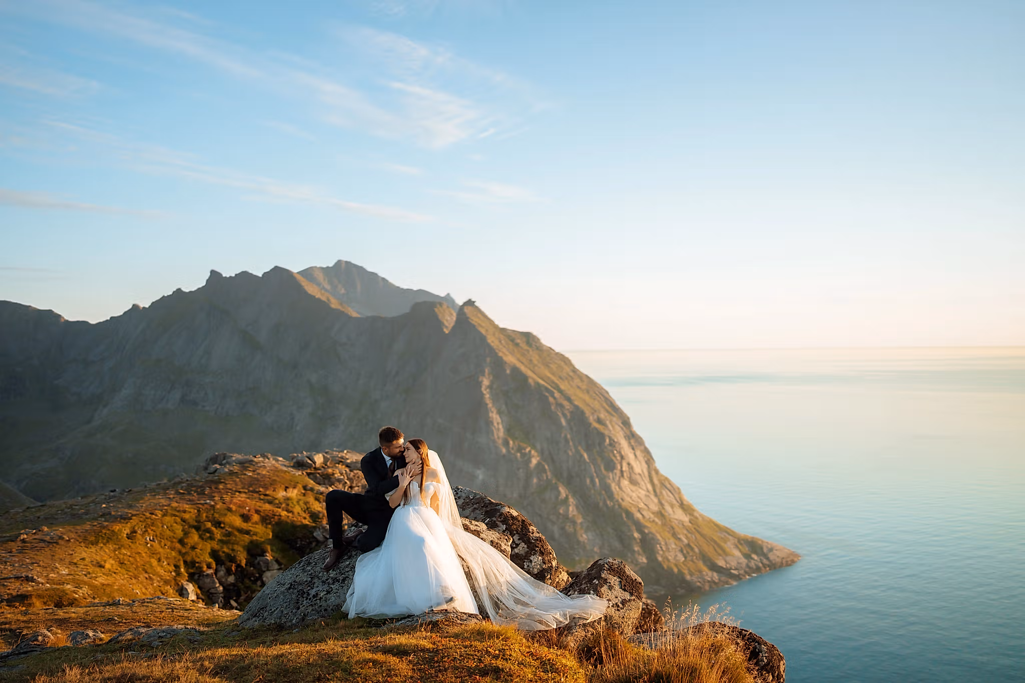 Summer wedding in Lofoten