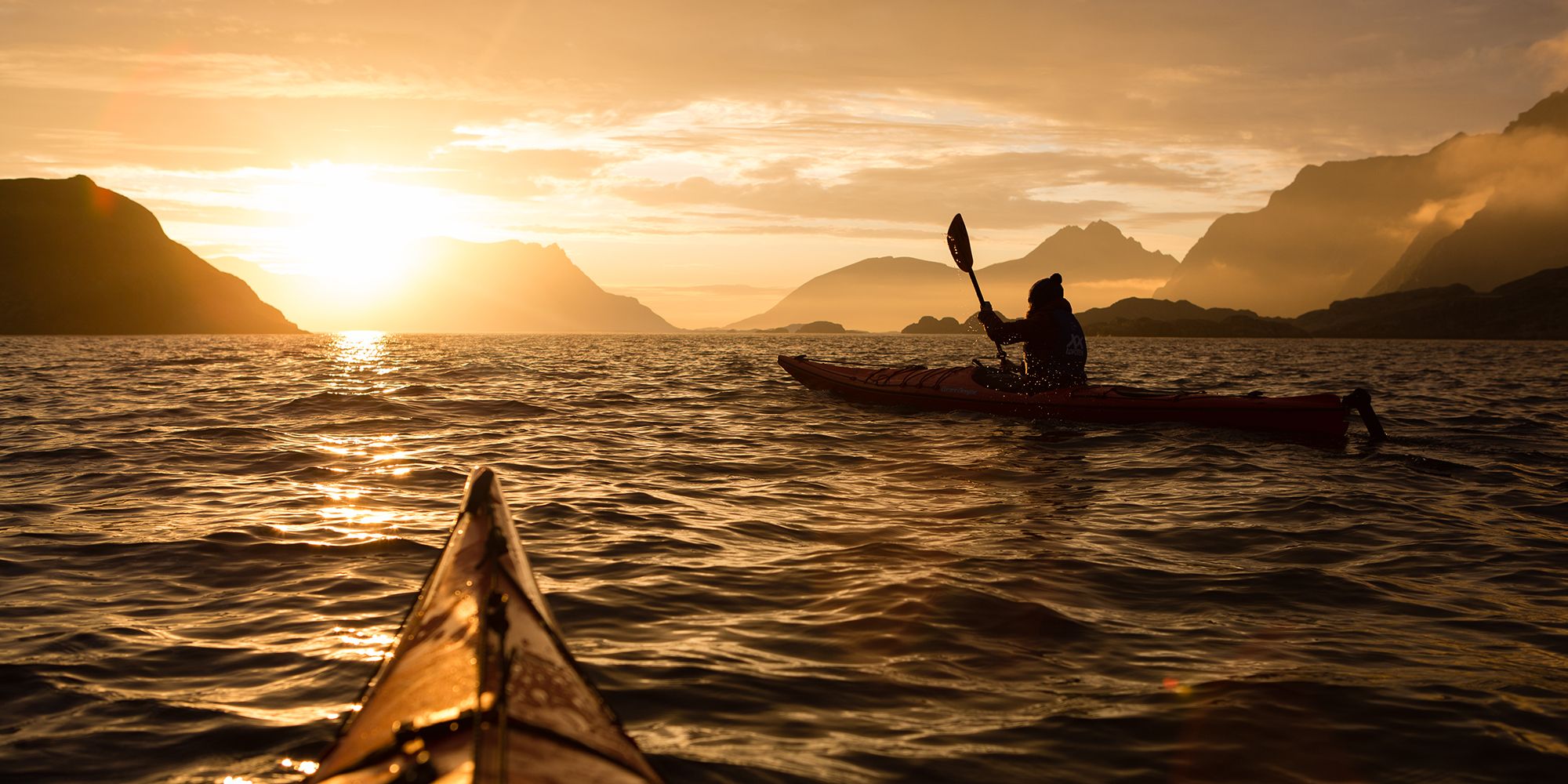 Kajakk i Lofoten under midnattsolen