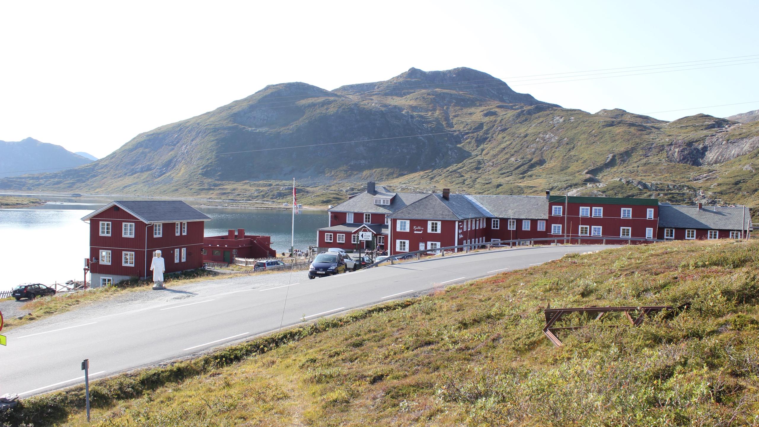 Bygdin Høifieldshotel in the mountains along Scenic route Valdresflye.