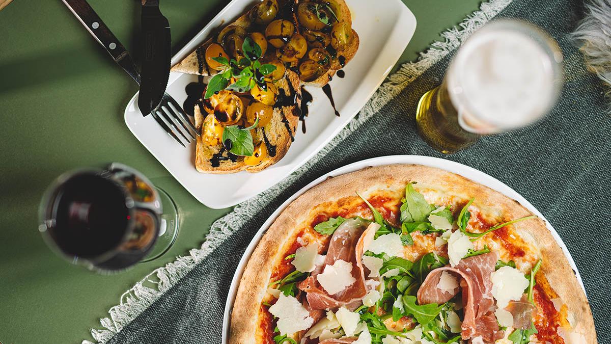 Pizza and bruschetta in Casa Nostra, restaurant in Gol, Eastern Norway.