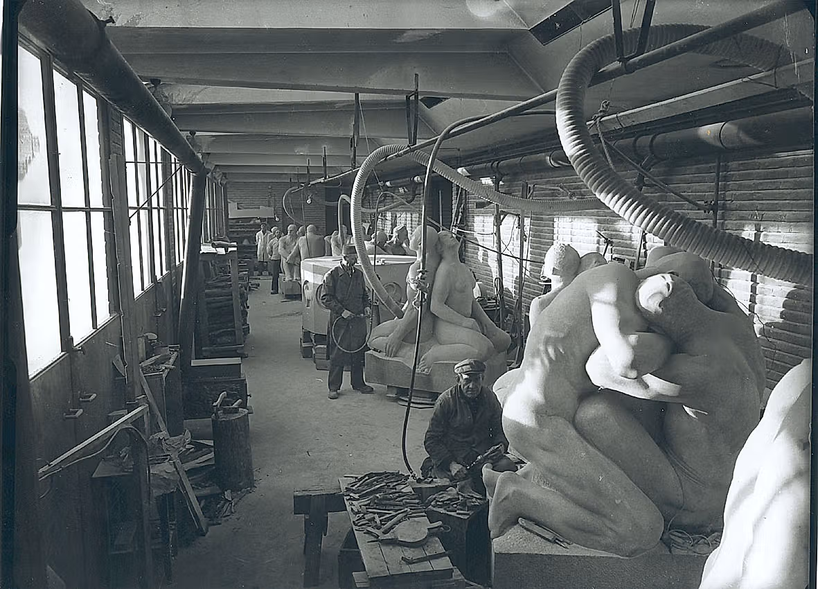 Vigeland sculpture park in the making