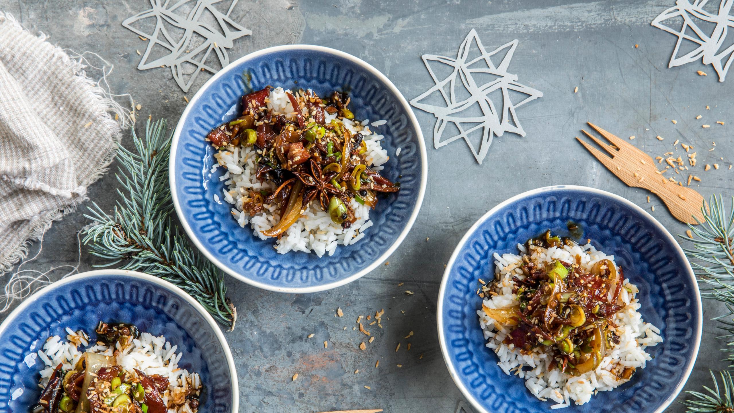Pinnekjøtt szechuan med kokosnøttris.