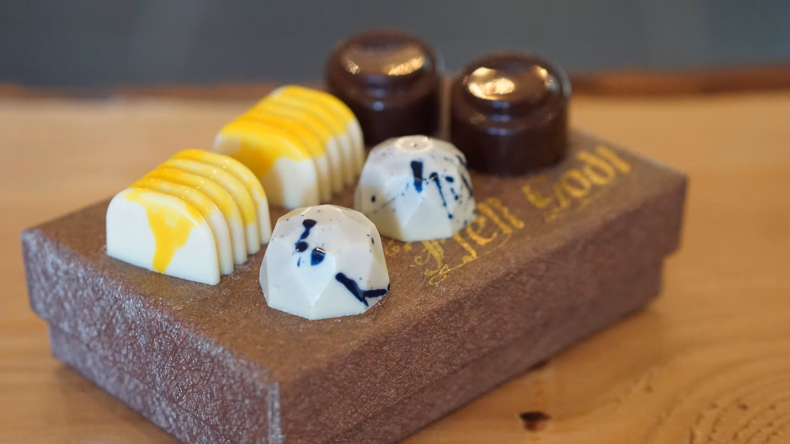 Blue cheese chocolate from the chocolate producers Fjell Godt.