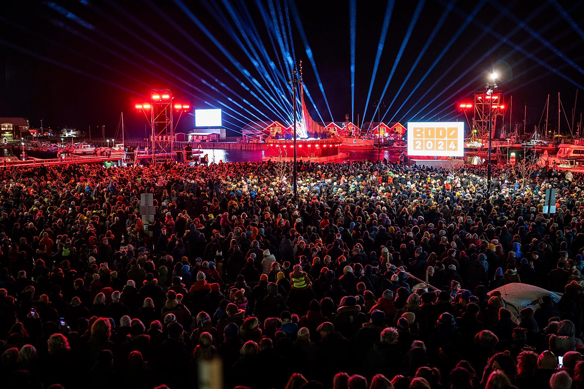 A mass of people watching the Bodø2024 opening ceremony