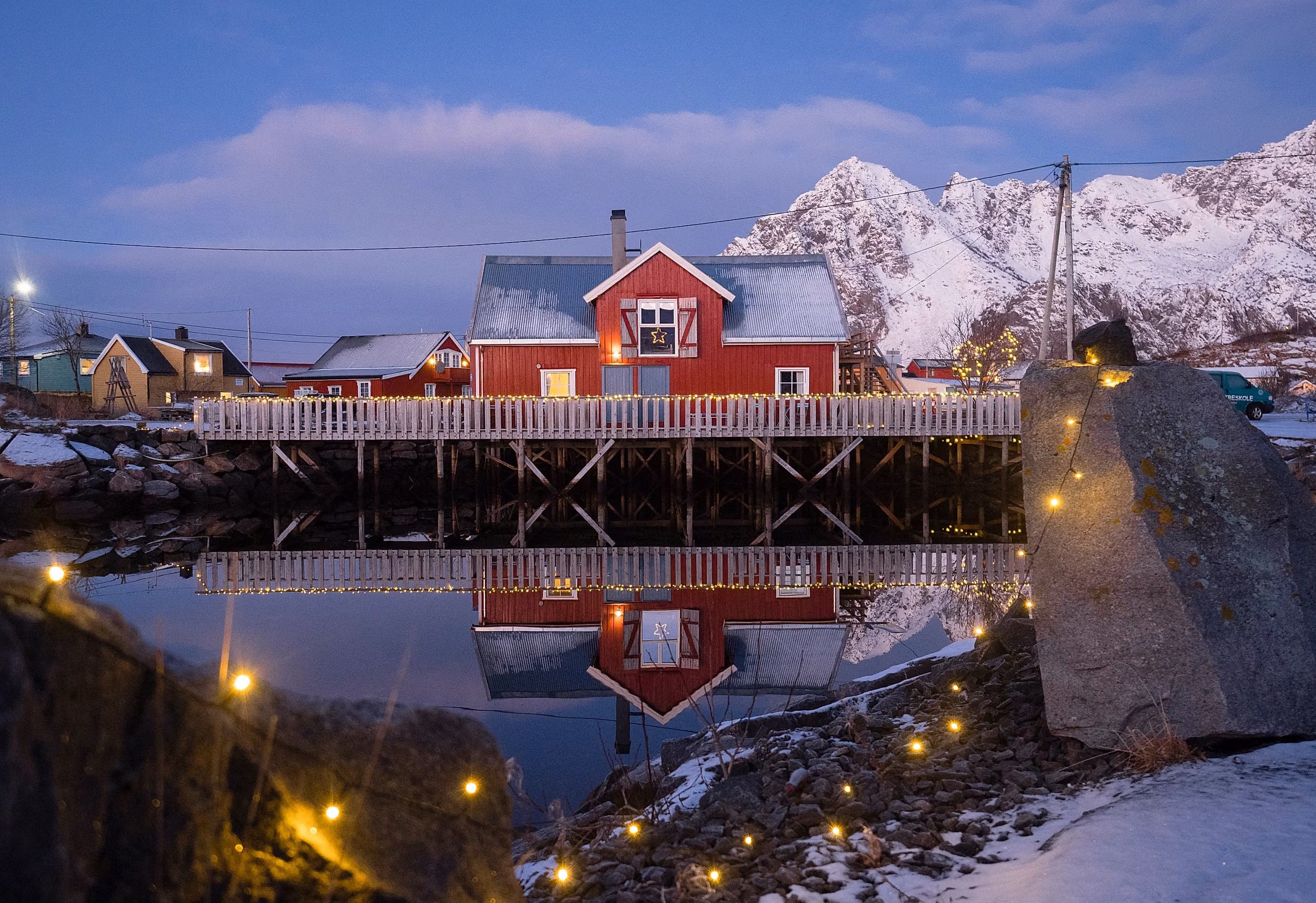 Christmas and a rorbu cabin in Henningsvær in Lofoten.