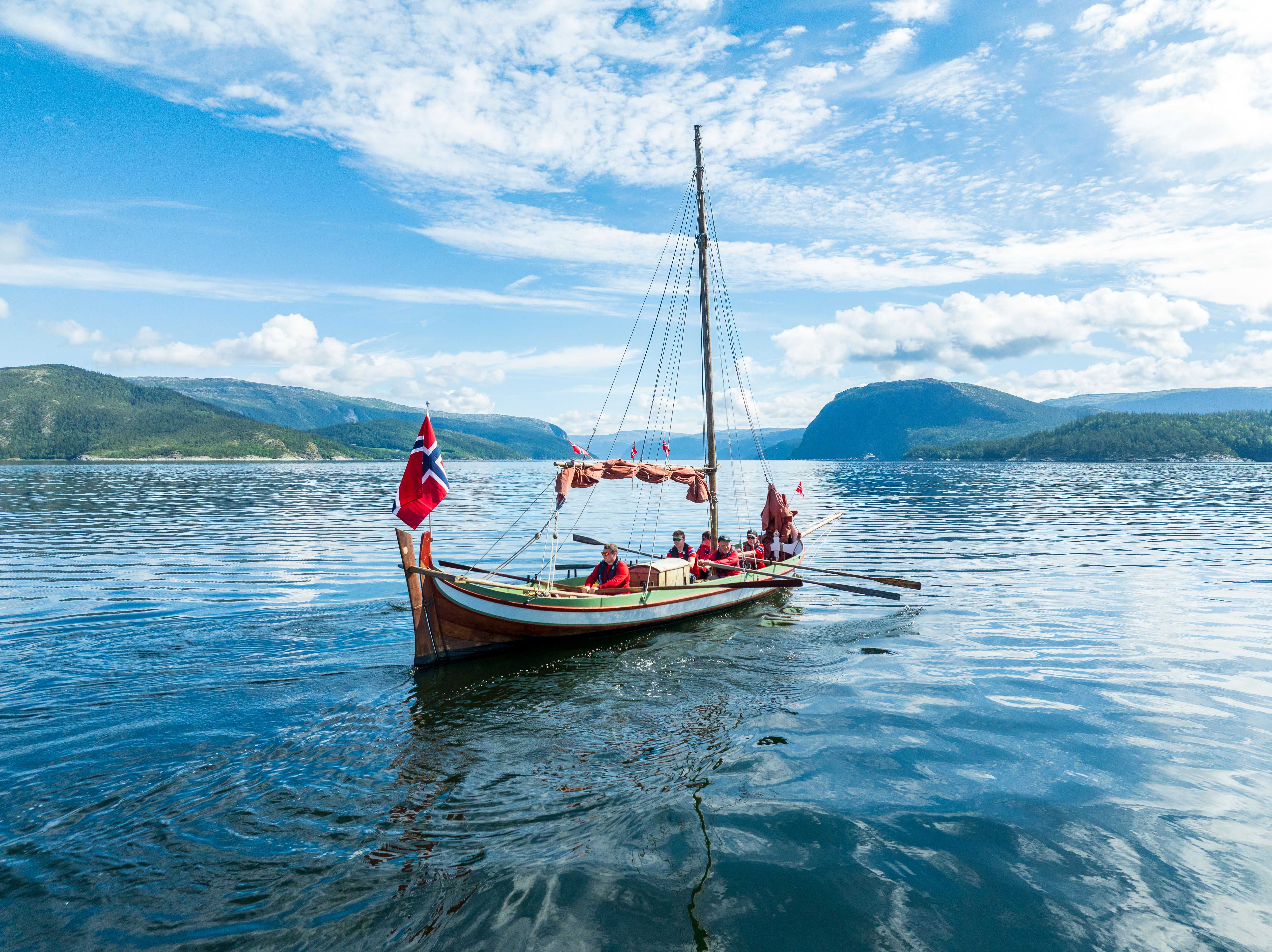 Rowing in Helgeland