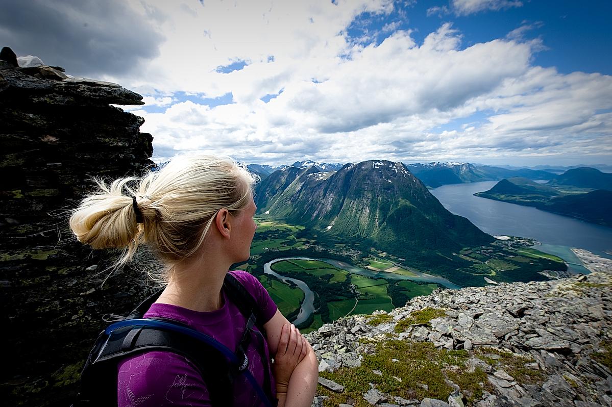 Fjelltur over Romsdalseggen i Åndalsnes på Vestlandet