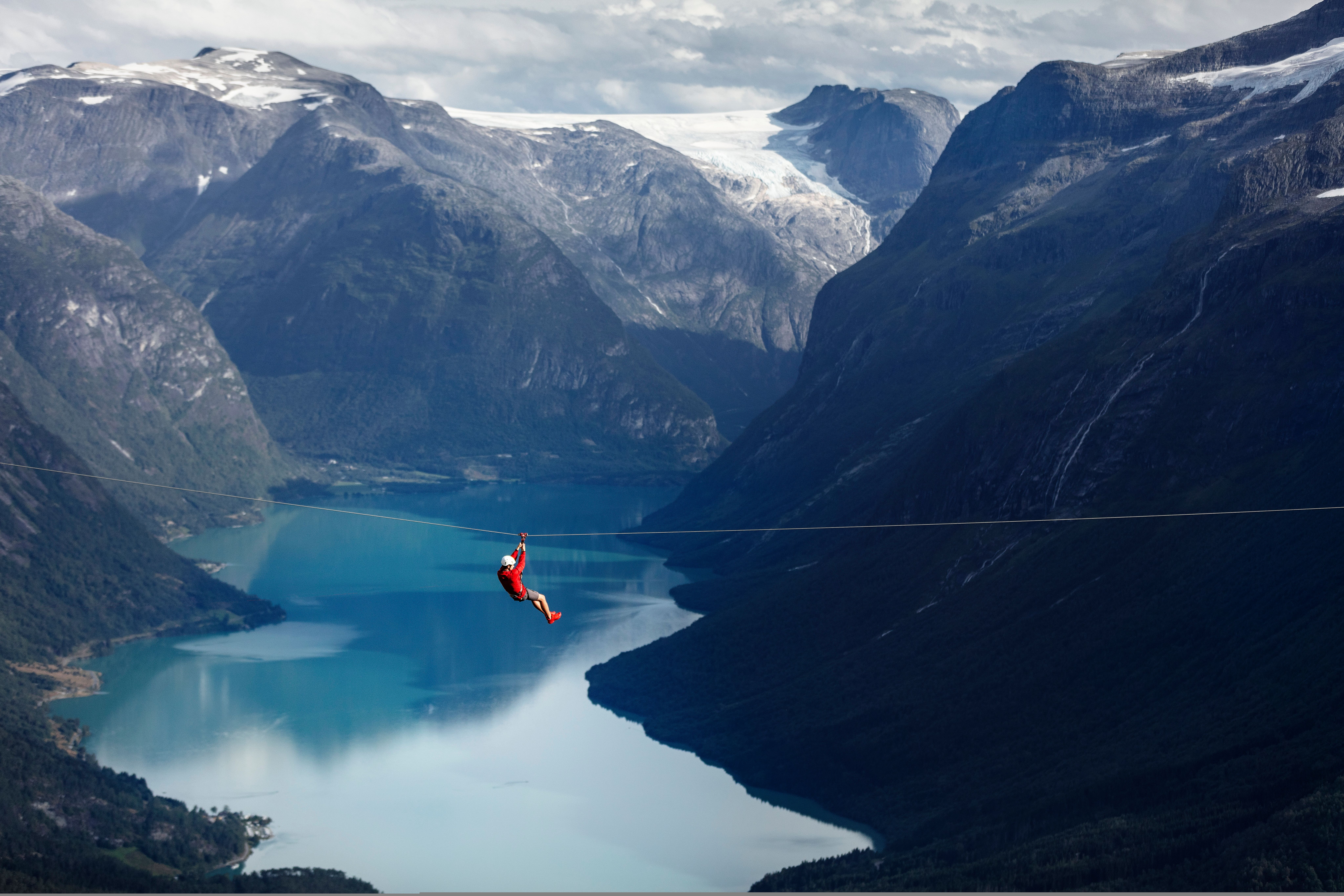 Zipline in Loen.