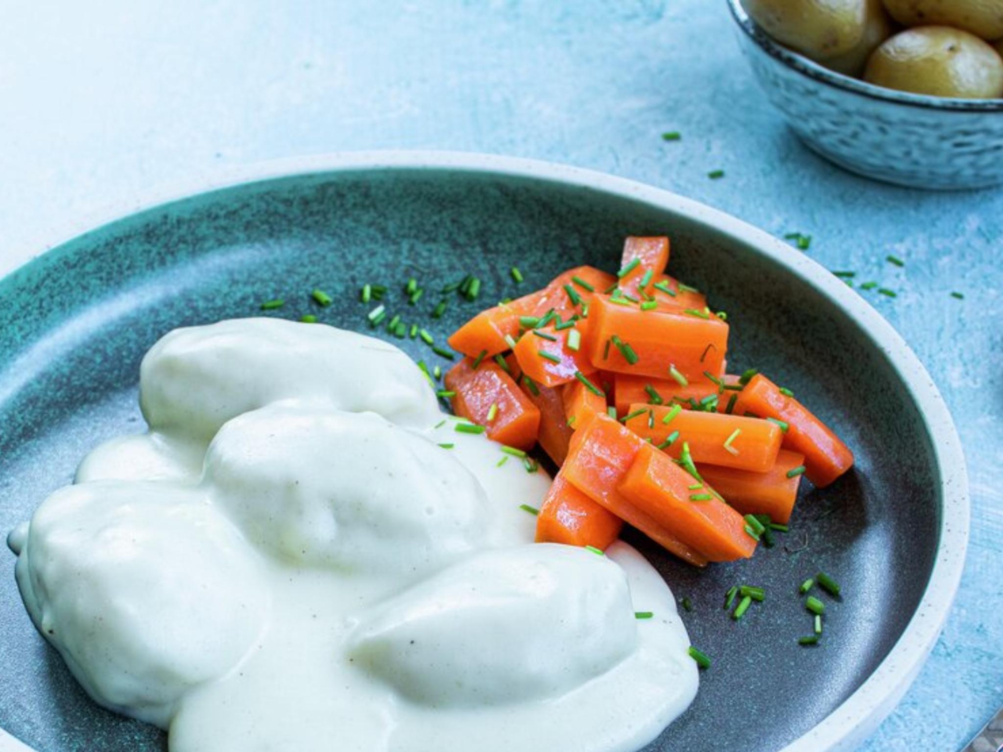 Fish balls in white sauce