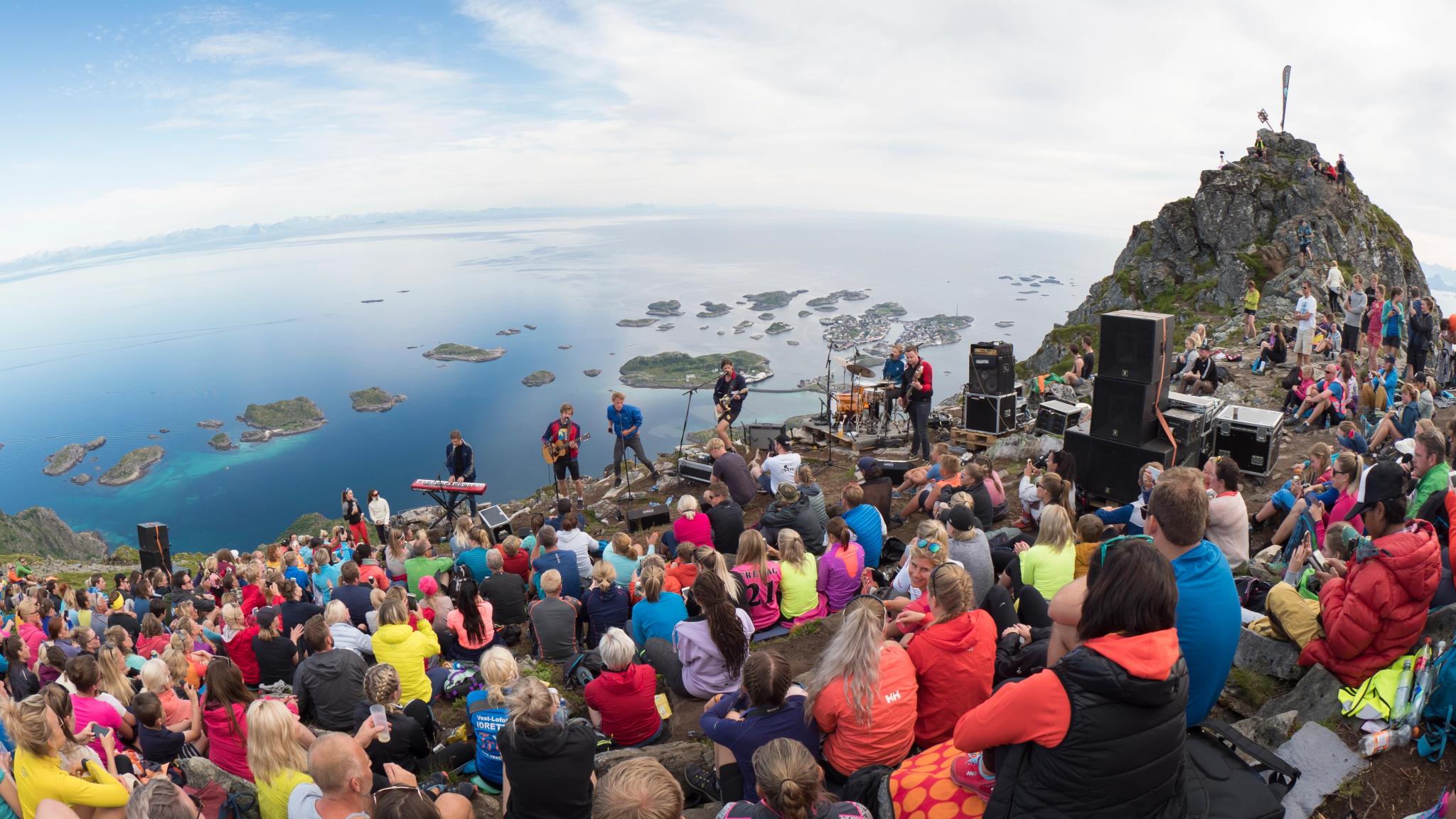 Outdoor concert at Festvågtinden in Lofoten