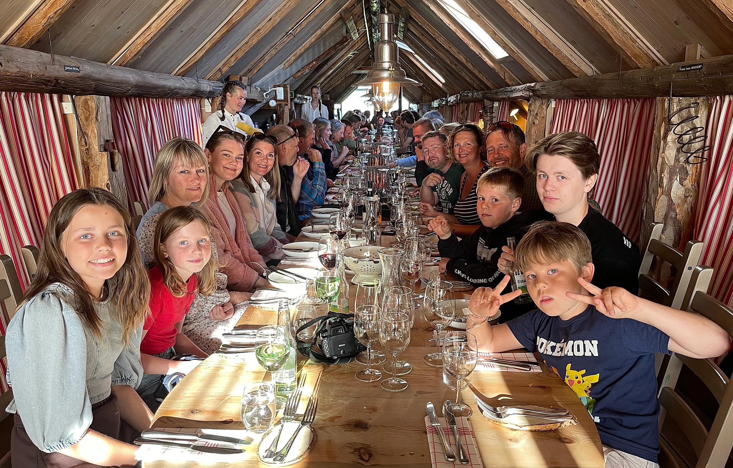A big family pluss friends are going on a family holiday to the farm Brimi Sæter in Lom