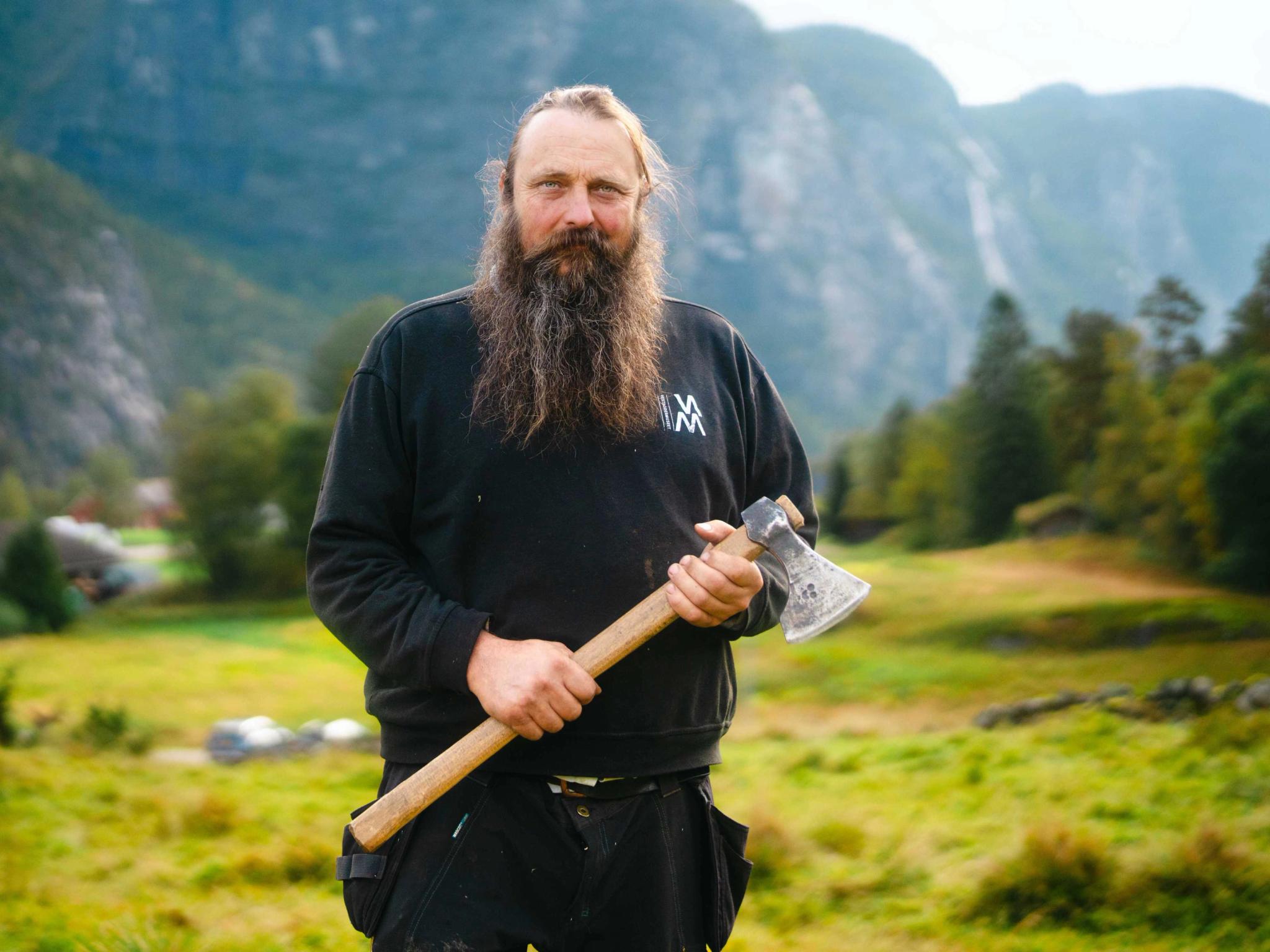Craftsman Øyvind Mauren on the Setesdal stave church project