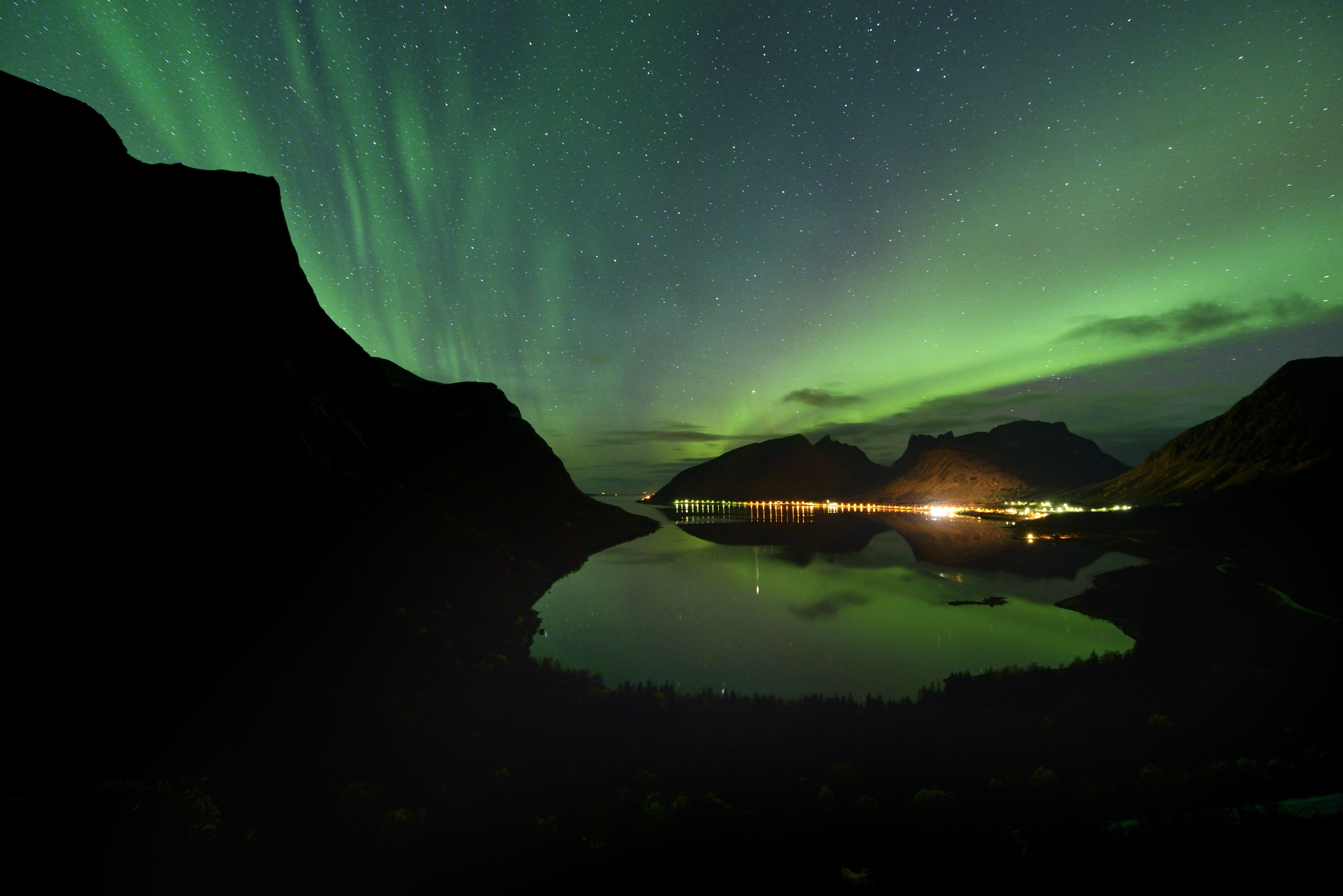 Northern lights over the Bergsbotn viewpoint