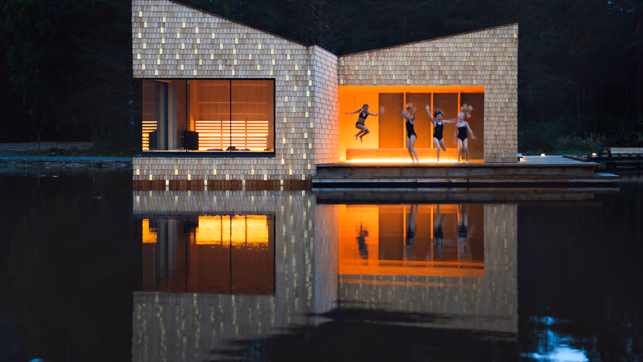 4 girls are having a wonderful autumn experience in Soria Moria sauna in Telemark, Norway