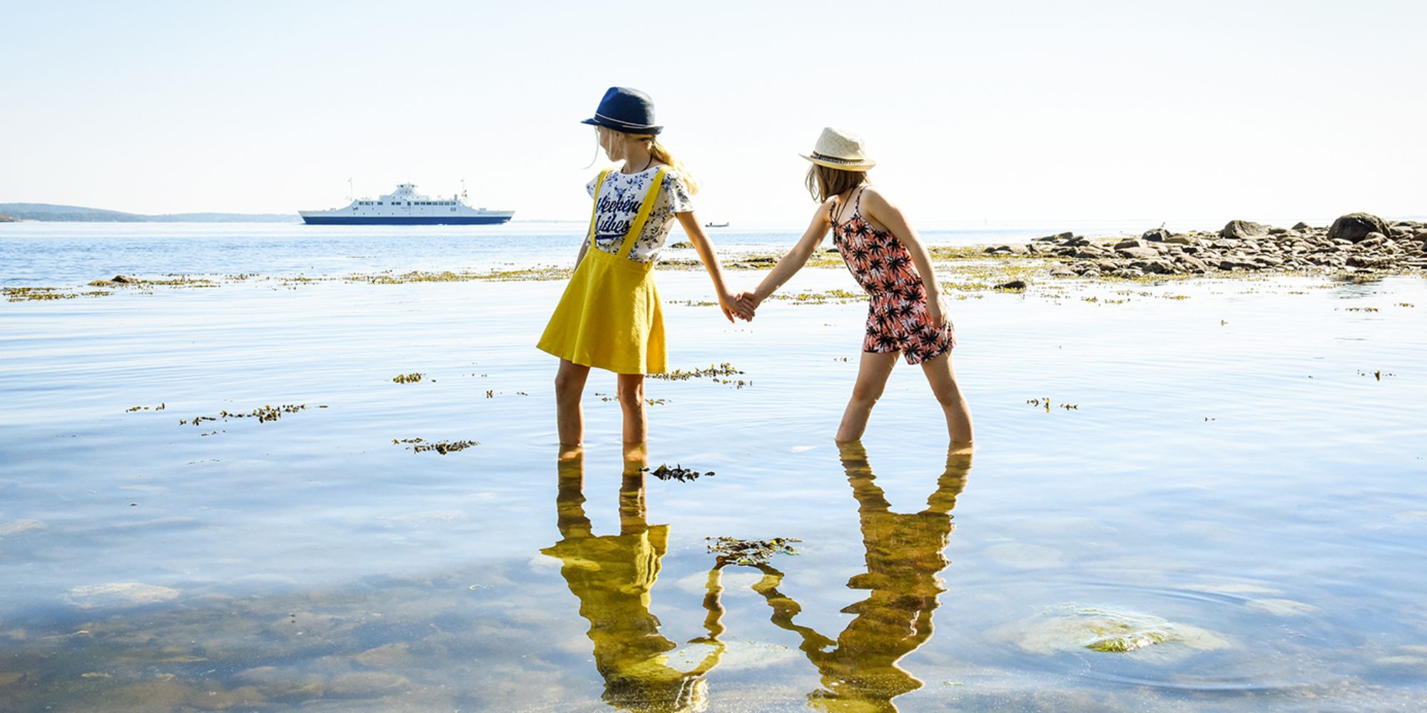 Kids at the beach in Moss