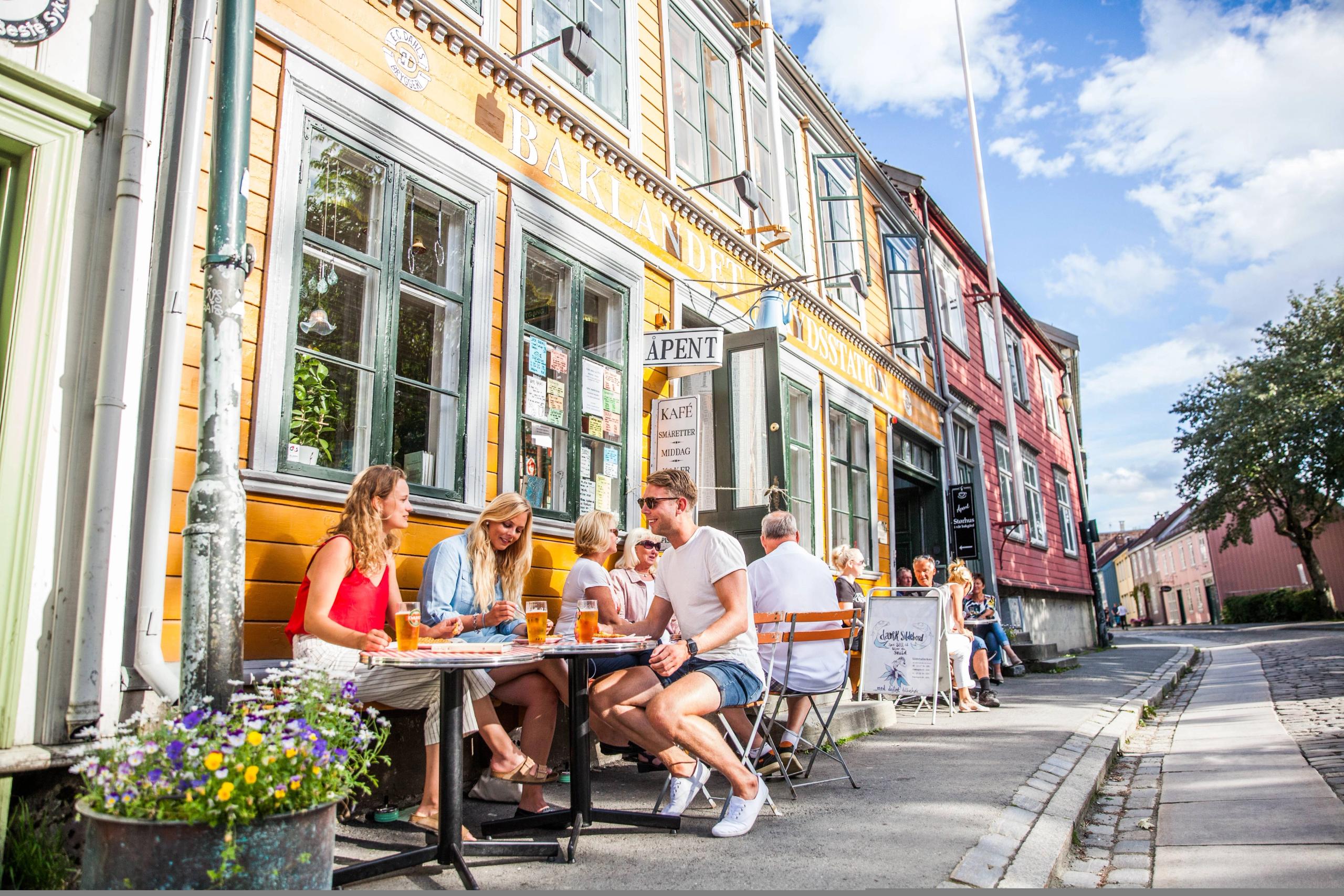 Restauranten Baklandet Skydsstation i Trondheim i Trøndelag