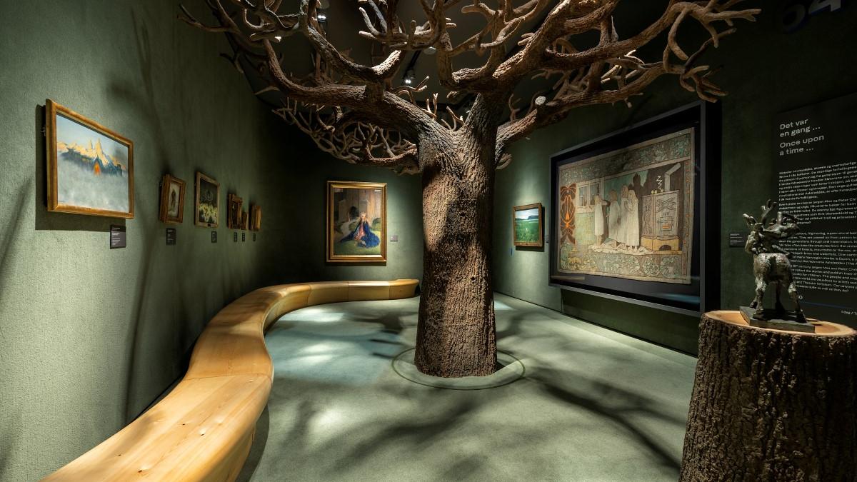 Treet i "Eventyrrommet" på Nasjonalmuseet