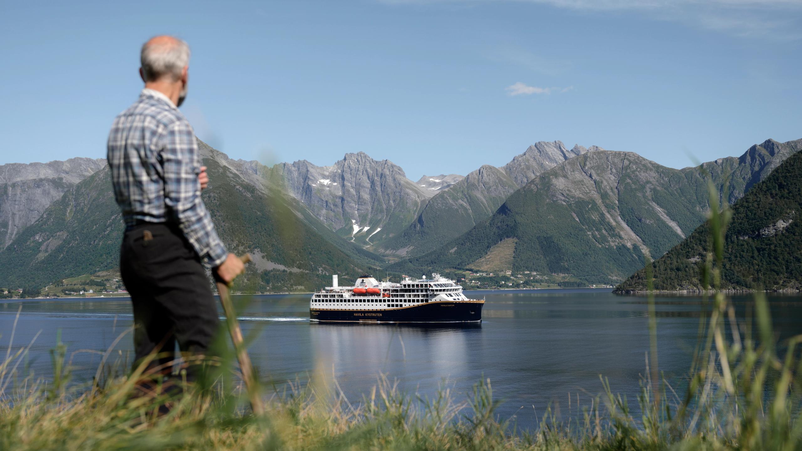 Havila Voyages in the Hjørundfjord