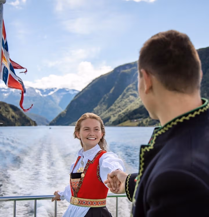 Hardangerfjord cruise tours