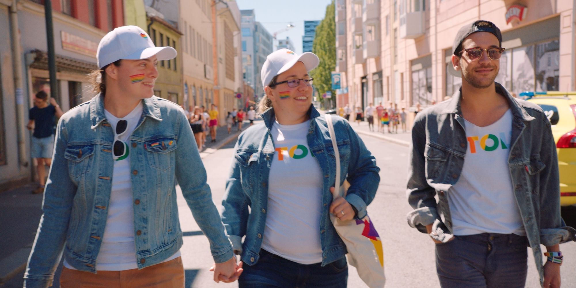 Anna, Klára og Kadir på Oslo Pride